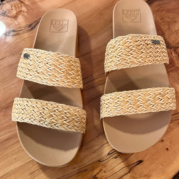 Reef Tan Cushion Vista Braid Woven Slide Sandals - Picture 3 of 7